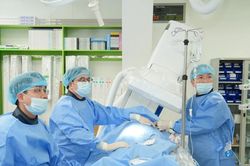 Giám đốc BV Bạch Mai: Chỉ cử cán bộ kinh nghiệm và chuyên môn sâu làm việc ở cơ sở Ninh Bình