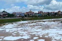 L&atilde;nh đạo tỉnh Lạng Sơn y&ecirc;u cầu phường sở tại b&aacute;o c&aacute;o việc xử l&yacute; &ocirc; nhiễm tr&ecirc;n s&ocirc;ng Kỳ C&ugrave;ng