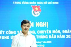 N&acirc;ng cao tr&aacute;ch nhiệm n&ecirc;u gương, quyết liệt đi đầu trong chuyển đổi số v&agrave; ứng dụng AI