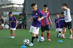 CLB Hà Nội mở rộng hệ sinh thái đào tạo, đưa bóng đá đến gần hơn với trẻ em Thủ đô