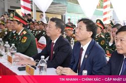 Chủ tịch UBND tỉnh Hà Tĩnh tham dự Giao lưu Hữu nghị quốc phòng biên giới Việt Nam - Lào