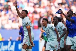 Toàn cảnh World Cup: Mbappe quá 'cháy', Pháp mở toang cánh cửa vô địch