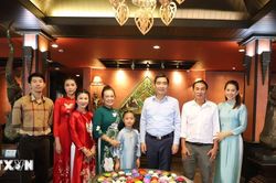 Đại sứ quán Việt Nam tại Thái Lan tri ân một số gia đình kiều bào có công