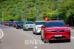 Doanh số bán xe ô tô VinFast tăng 72%