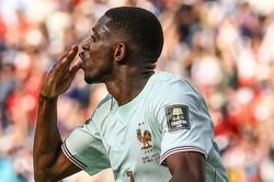 Dembele tiết lộ vai trò đặc biệt của Mbappe