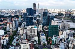 M&A sản sôi động trước áp lực kép bủa vây