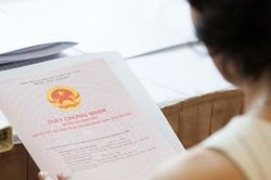 Chi phí sang tên sổ đỏ năm 2026: Cần nộp những khoản nào?
