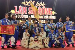 Giữ tiếng trống l&acirc;n