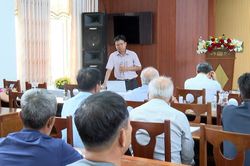 Phổ biến quy định về chống khai thác IUU cho ngư dân phường An Hải
