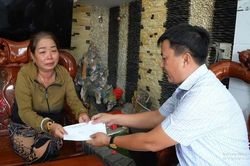 Hỗ trợ khẩn cấp các chủ tàu bị thiệt hại trong vụ cháy ở cảng cá Tam Quan