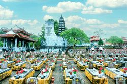 Th&aacute;ng Bảy tri &acirc;n