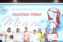 Mẹ đỡ đầu ở Tu Vũ