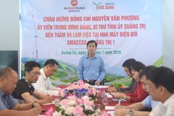 Đồng chí Bí thư Tỉnh ủy kiểm tra thực địa các dự án điện gió