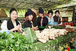 Tiềm năng du lịch từ những chợ phi&ecirc;n