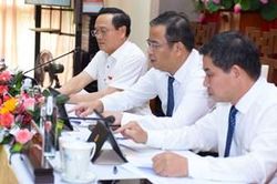 Đầu tư cho con người, tạo đà cho tăng trưởng