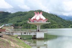 Thái Nguyên vận hành xả nước qua tràn hồ Núi Cốc, chủ động ứng phó mưa lũ
