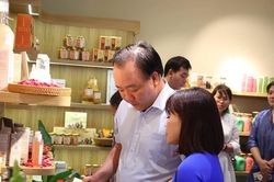 Từ 'núi rác thải' đến vòng đời mới của phụ phẩm nông nghiệp Thủ đô