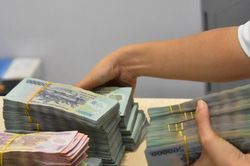 Huy động 100 đồng nhưng cho vay tới 117 đồng: Thanh khoản ngân hàng đang 'căng'