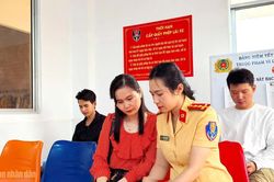 Chuyển đổi số để phục vụ nhân dân ngày càng tốt hơn