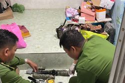 Bắt 2 đối tượng mua bán, tàng trữ và sử dụng vũ khí, vật liệu nổ