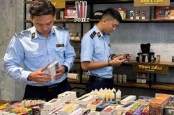 Hà Nội chống buôn lậu và kinh doanh thuốc lá trái phép