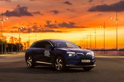 Giá chưa tới 900 triệu đồng, VinFast VF 8 khiến nhiều người tự tin 'lên đời' D-SUV