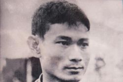 Quyển sổ tang kể chuyện người anh hùng