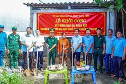X&acirc;y dựng nh&agrave; Đại đo&agrave;n kết cho gia đ&igrave;nh người c&oacute; c&ocirc;ng tại X&atilde; Phan Ngọc Hiển