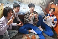 Tại sao Reply 1988 mãi là biểu tượng trong lòng người hâm mộ?