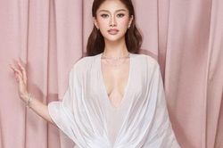 Hoa hậu Phương Linh táo bạo khoe 'đôi gò bồng', mạng xã hội không ngừng xuýt xoa