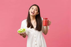 5 nguyên tắc uống nước ép giúp hỗ trợ giảm cân, giữ dáng mà không lo nạp quá nhiều đường