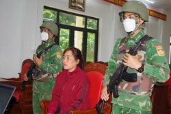 Khởi tố vụ vận chuyển trái phép vàng qua biên giới