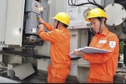 Chuyên gia cảnh báo: Không điều chỉnh cách dùng điện, hóa đơn sẽ còn tăng