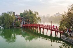 Tên gọi cầu Thê Húc có ý nghĩa gì?