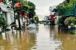 Sở Xây dựng Hà Nội lý giải sự cố ngập cục bộ sau mưa lớn