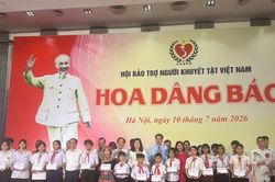 170 tấm gương nghị lực tỏa sáng trong chương trình 'Hoa dâng Bác'