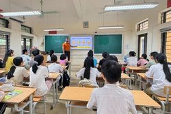 Kiến tạo môi trường học ngoại ngữ từ những điều giản dị