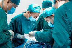 Bệnh viện công đầu tiên thuộc Sở Y tế Hà Nội cấy điện cực ốc tai thành công