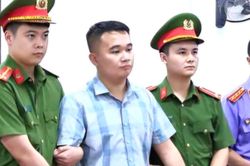 Vụ giáo viên vào phòng thi nhắc bài ở Tuyên Quang: Cần nhìn xa hơn việc xử lý sai phạm