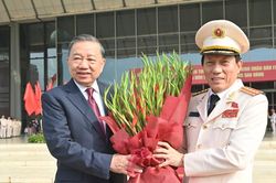 Hình ảnh Tổng Bí thư, Chủ tịch nước Tô Lâm dự lễ kỷ niệm 80 năm ngày truyền thống lực lượng An ninh Nhân dân