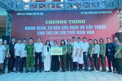 Chú trọng chuyển đổi số vì sức khỏe cán bộ, chiến sĩ và nhân dân