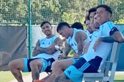 Tuyển Argentina 'chill' sau trận thắng Ai Cập