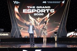 Đầu bếp Mỹ 'Thánh Liêm' Leslie Gilliams ký tặng gần 1.000 người hâm mộ tại The Grand Esports