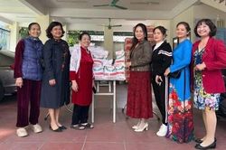 Nhân rộng mô hình chăm sóc người cao tuổi từ cộng đồng