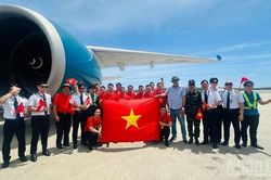 Vietnam Airlines đ&oacute;n 124 c&aacute;n bộ, chiến sĩ ho&agrave;n th&agrave;nh nhiệm vụ tại Venezuela về nước