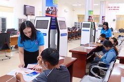[Video] Hà Nội triển khai đợt cao điểm bảo đảm chi trả lương hưu, trợ cấp BHXH không gián đoạn