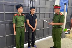 'Con nghiện' xộ khám