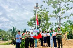 Nghĩa t&igrave;nh nơi bi&ecirc;n giới Đắc Pring