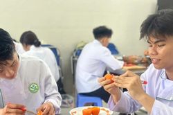 'Đường ngắn' vào nghề