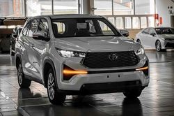 Top 5 mẫu xe hybrid bán chạy nhất tháng 6/2026: Innova Cross HEV vươn lên dẫn đầu